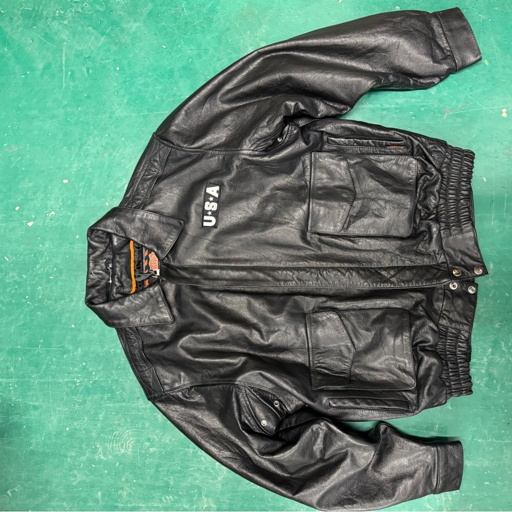 Vintage black leather jacket with big Eagle USA patch on back  Xl